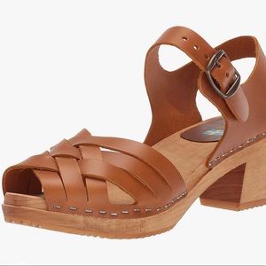 Bety Mia Clog Tan Size 40